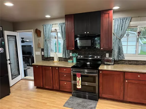 Eau Claire, WI 54703,3158 Leslie LN