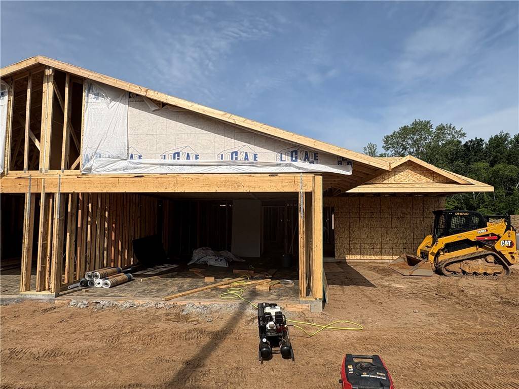 1688 Dorret RD, Eau Claire, WI 54703