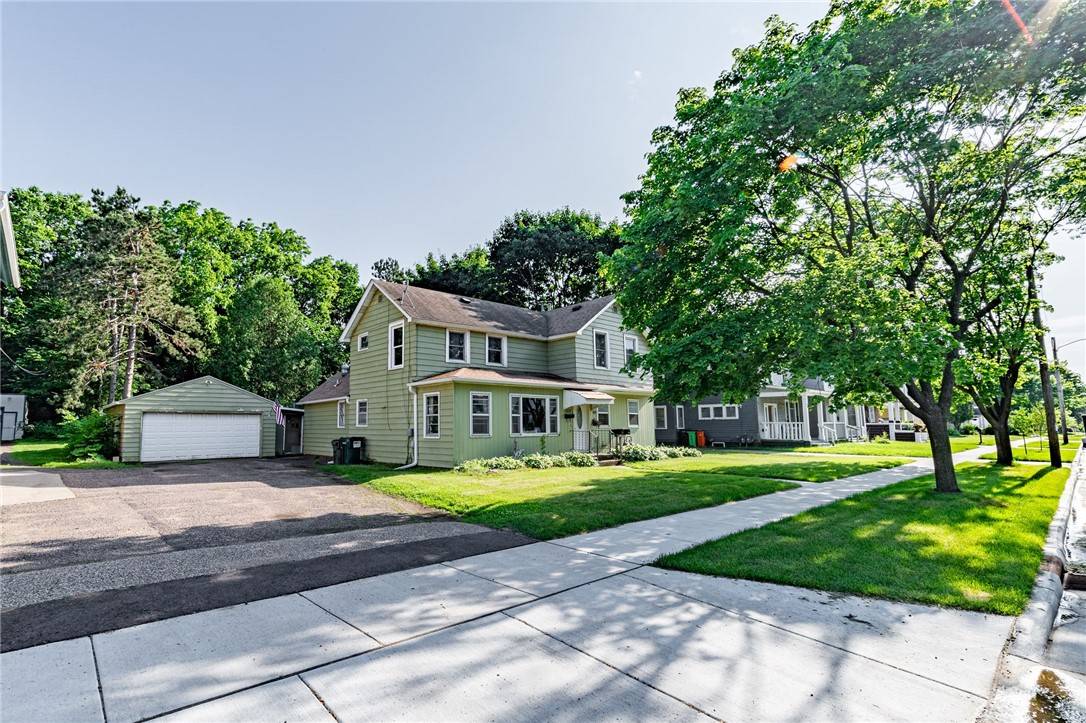 1037 Barland ST #1 & 2, Eau Claire, WI 54701