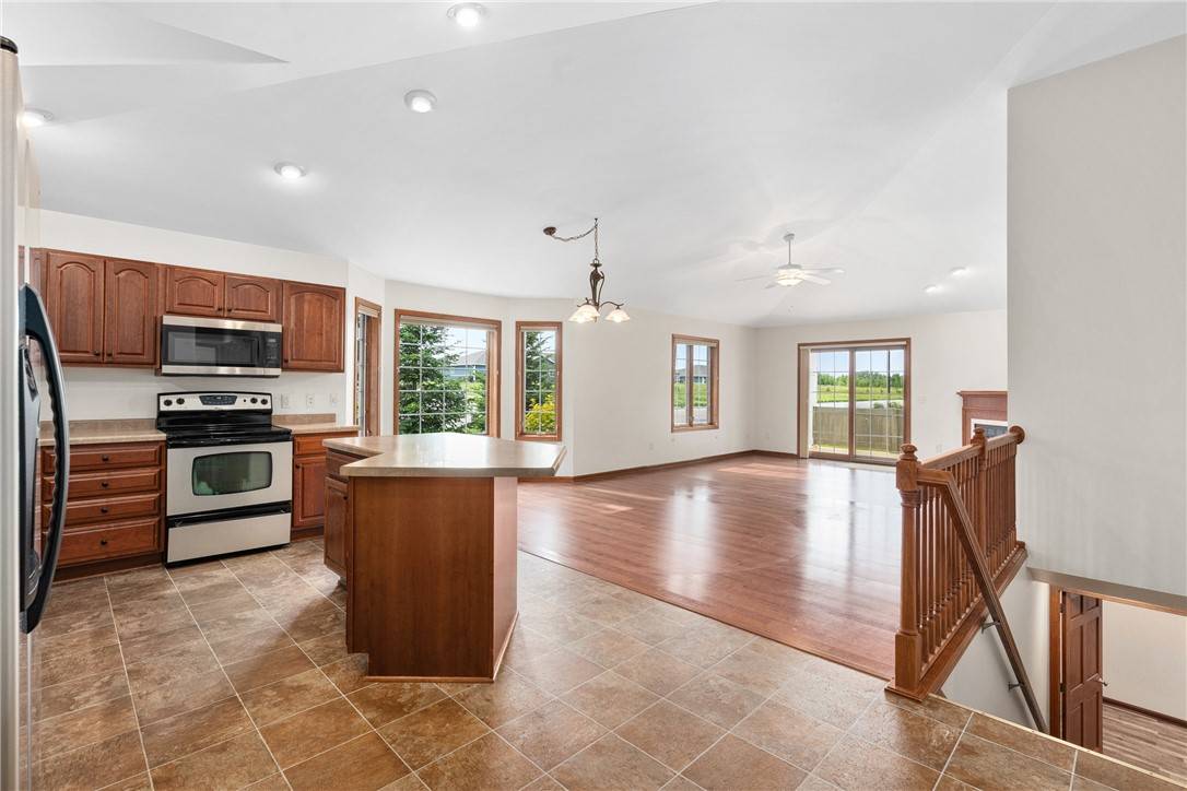 Eau Claire, WI 54703,4206 Mill Ridge CIR #1