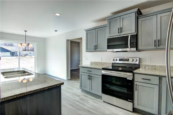 Eau Claire, WI 54703,1712 Dorret RD