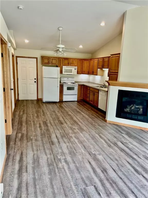 Eau Claire, WI 54701,3317 S Robin Meadows LN