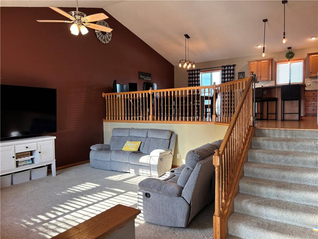 Eau Claire, WI 54703,3029 White Oak LN