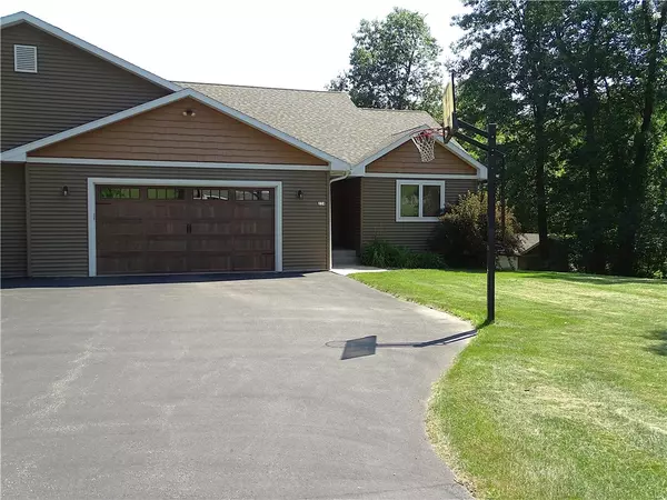 Durand, WI 54736,224 Country LN