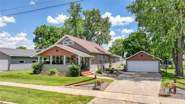 405 S Urberg AVE, Blair, WI 54616