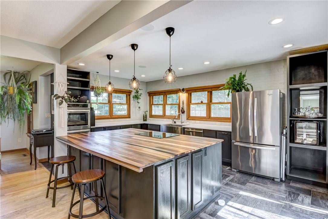 Eau Claire, WI 54701,Address not disclosed