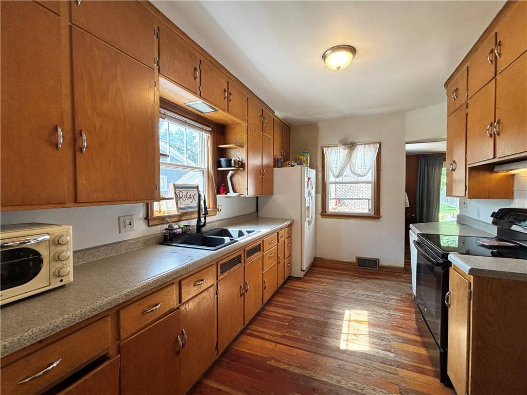 Barron, WI 54812,111 W LaSalle AVE