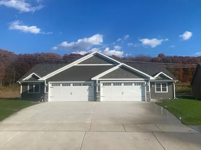 5133 Maple Leaf PATH, Eau Claire, WI 54703