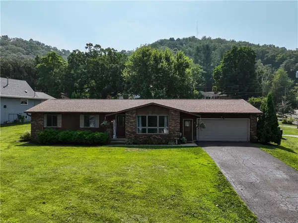 309 E Race AVE, Elmwood, WI 54740