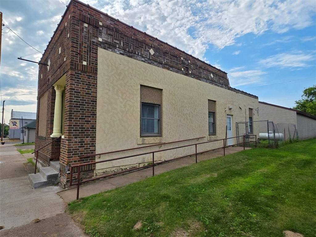 Almena, WI 54805,134 Soo AVE E