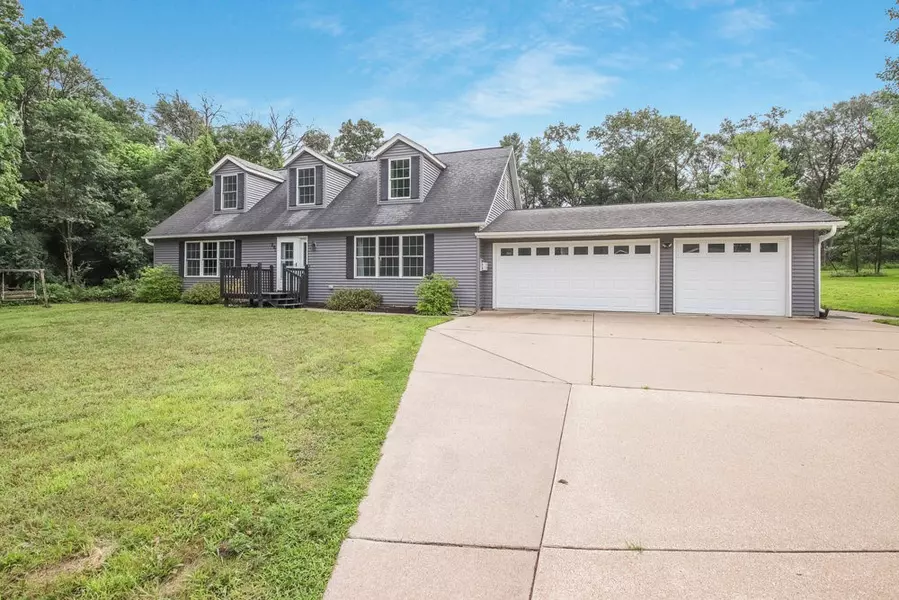 201 Butternut DR, Strum, WI 54770