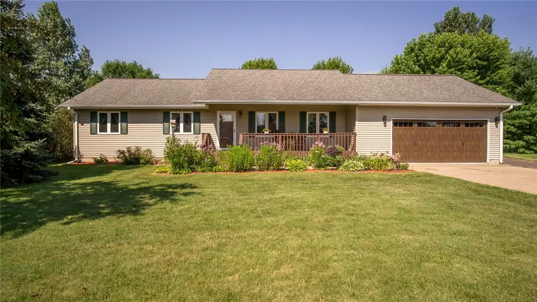 8636 142nd ST, Chippewa Falls, WI 54729
