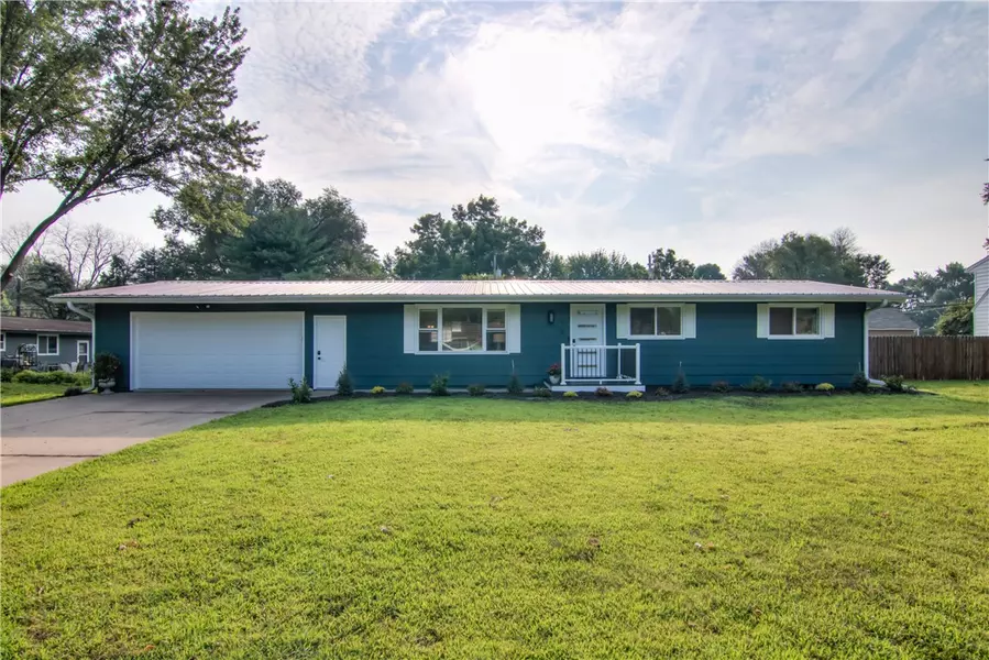 112 NE 16th ST, Menomonie, WI 54751