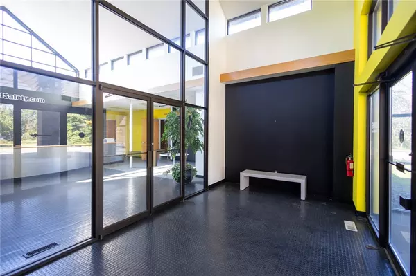 Menomonie, WI 54751,2110 US Highway 12 W