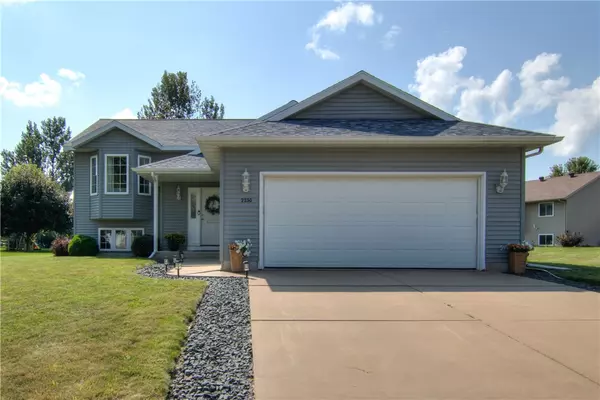 2230 Deblene LN, Eau Claire, WI 54703