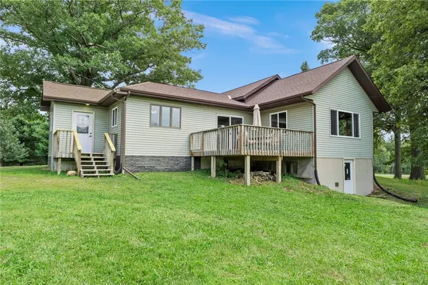 433 23rd AVE, Cumberland, WI 54829