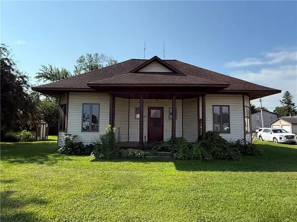 904 Railroad AVE, Boyceville, WI 54725
