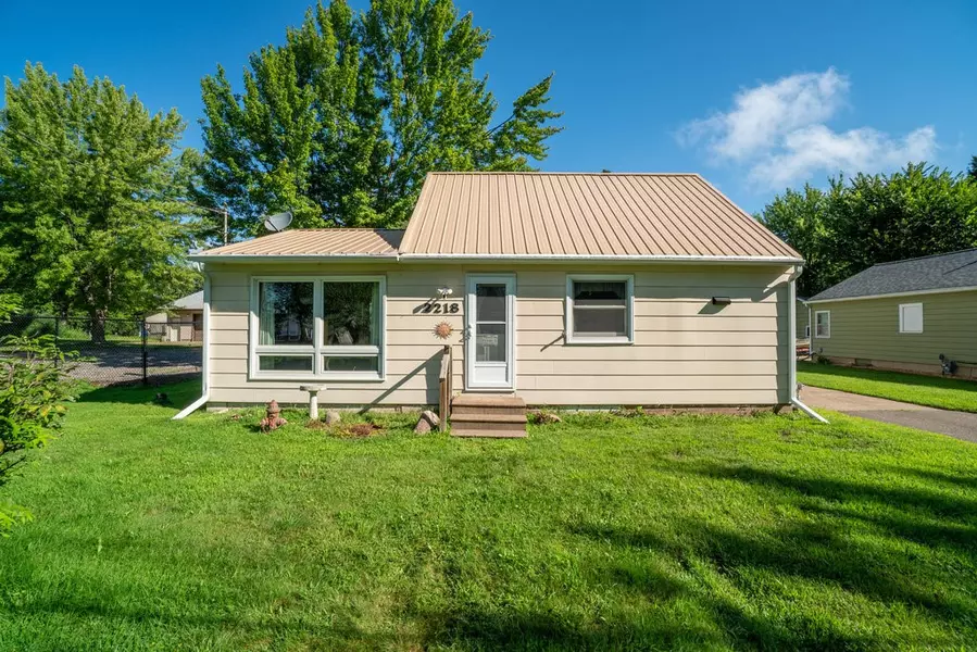 2218 Fenner AVE, Eau Claire, WI 54703