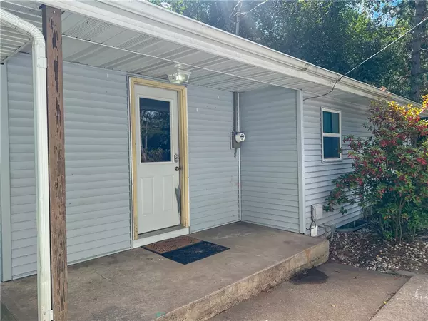 Eau Claire, WI 54703,3206 Rosewood LN