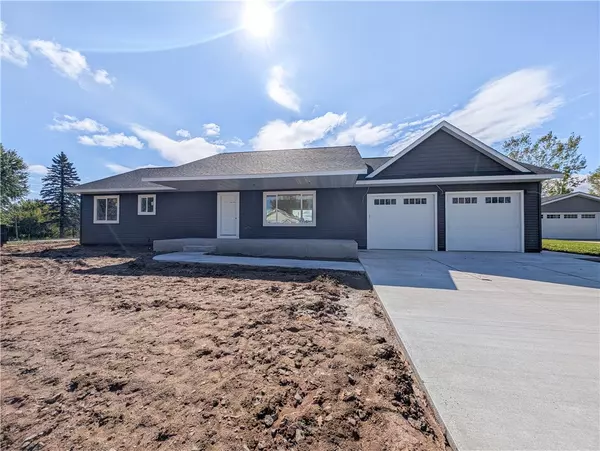 425 S Hillside DR, Cadott, WI 54727
