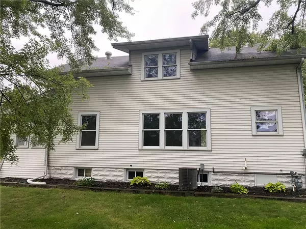 Menomonie, WI 54751,832 N Broadway ST #1-2