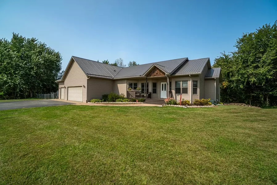 E3525 730th AVE, Menomonie, WI 54751