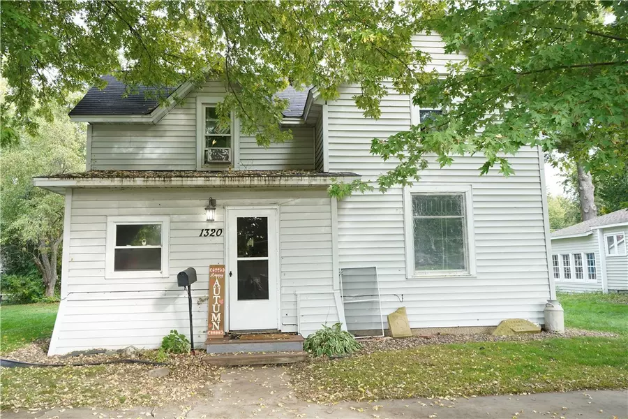 1320 Douglas ST, Menomonie, WI 54751