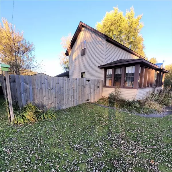 Withee, WI 54498,512 2nd Street ST