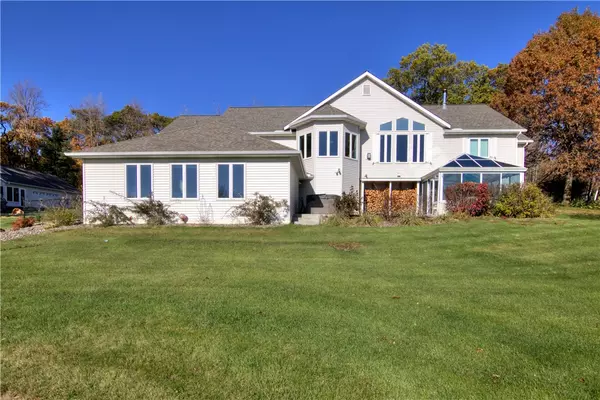 E5095 Interlachen BLVD, Eleva, WI 54738