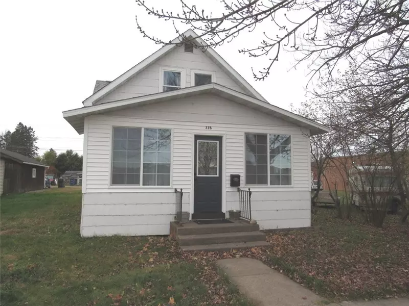 228 6th AVE S, Park Falls, WI 54552