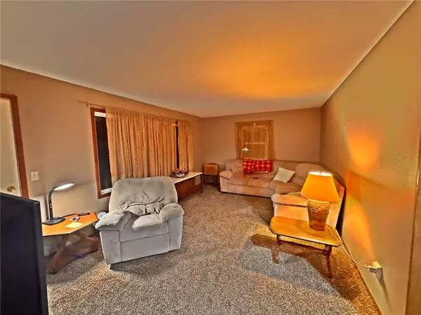 Eau Claire, WI 54703,6806 Curvue RD