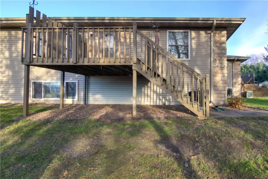 3635 Oak Tree LN #3, Eau Claire, WI 54701