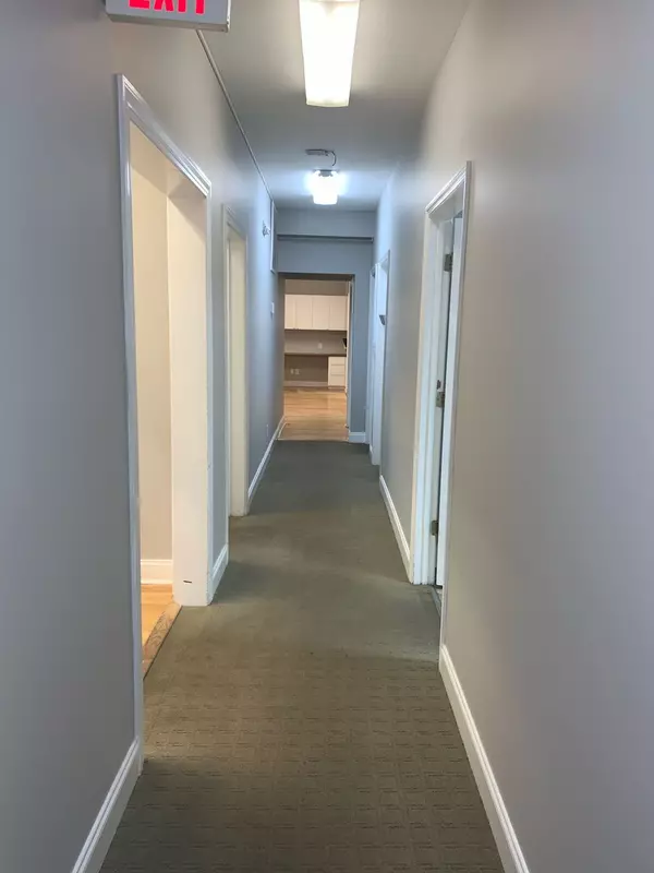 Summerville, SC 29483,412 N Gum ST