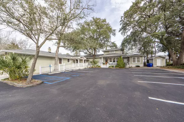 Charleston, SC 29412,531 Folly RD