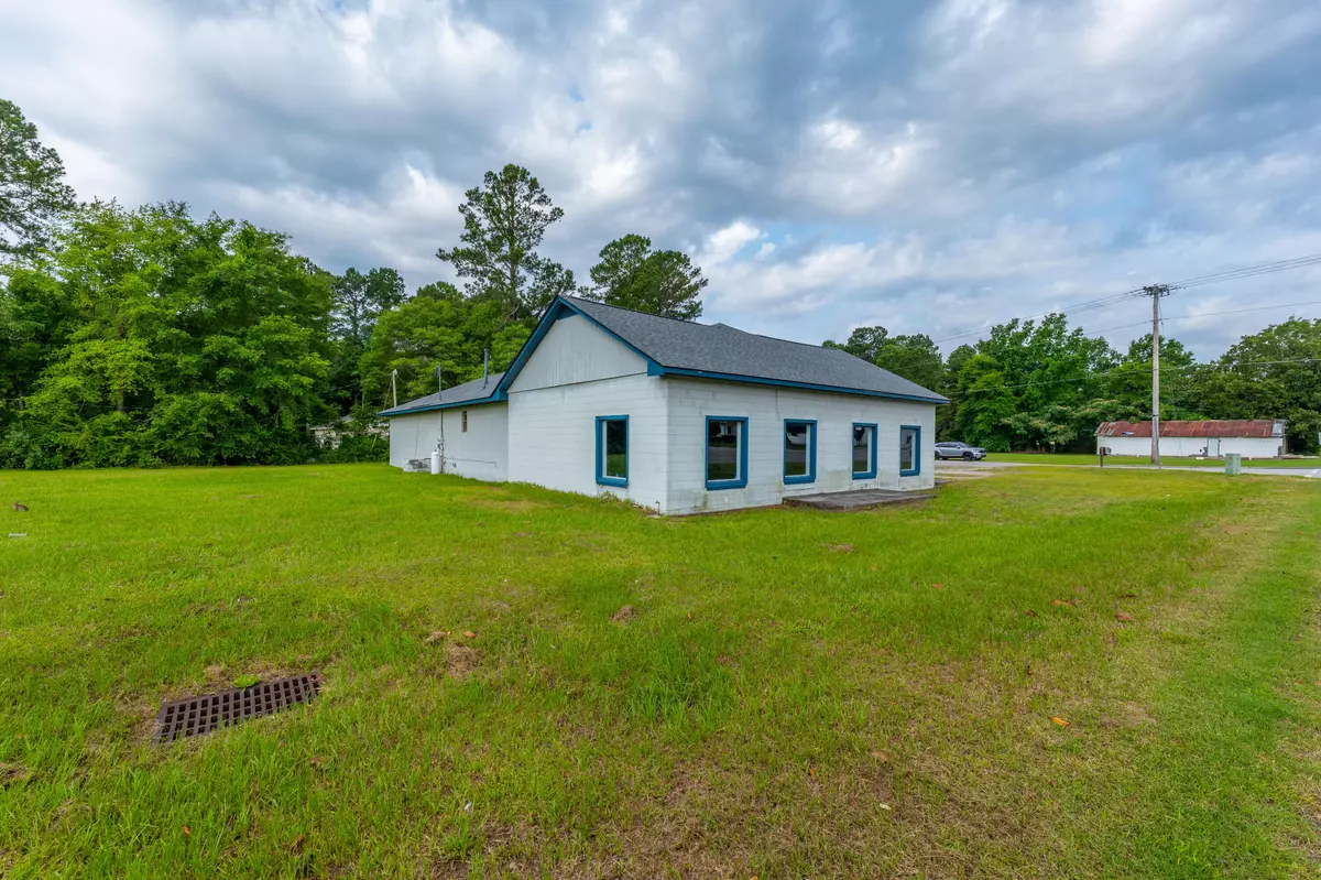 Saint Stephen, SC 29479,4072 Byrnes DR