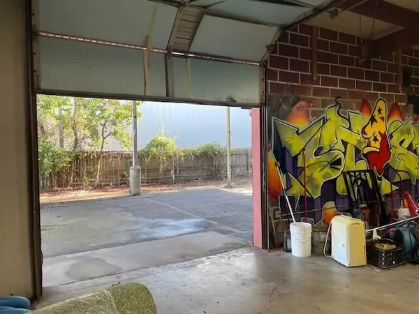 North Charleston, SC 29418,5059 Dorchester RD