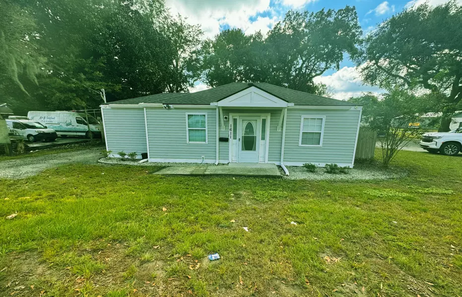 1611 Remount RD, North Charleston, SC 29406