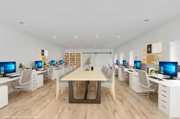 Charleston, SC 29401,278 Meeting ST