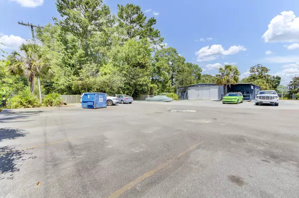 Ladson, SC 29456,515 College Park RD