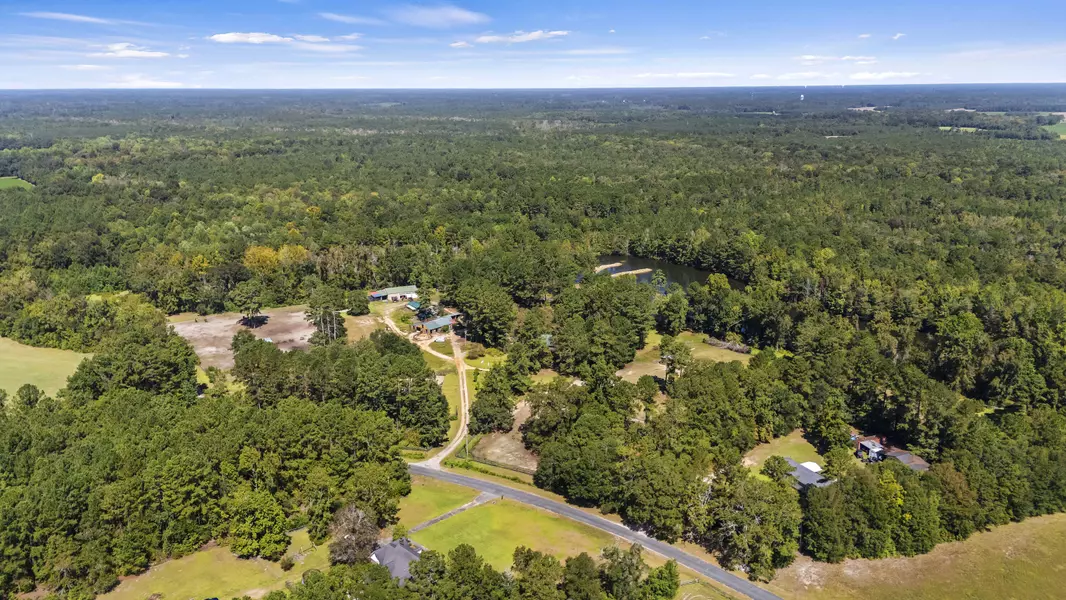 120 Rancho Hippey Way, Saint George, SC 29477