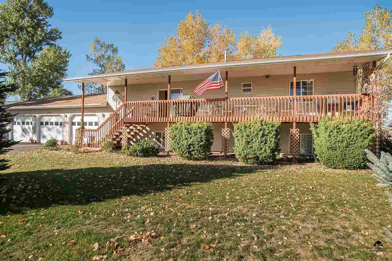 3215 Lester Lane, Spearfish, SD 57783