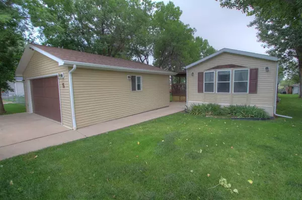 5 Apple Valley Lane,  Spearfish,  SD 57783