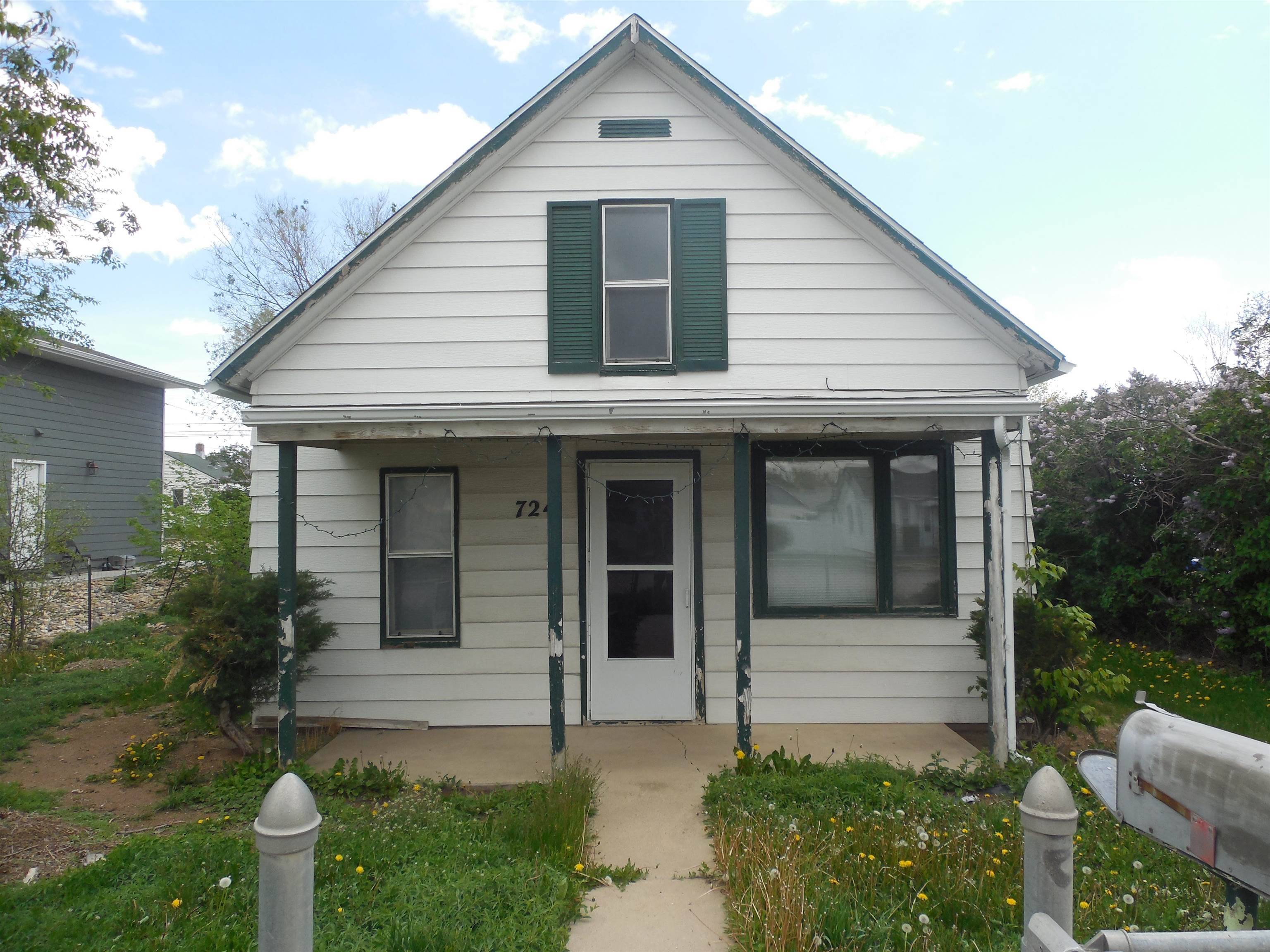 Rapid City, SD 57701,724 Haines Avenue