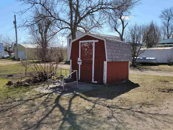 Lemmon, SD 57638,703 W 5th Avenue