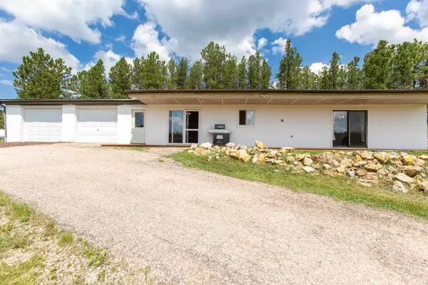 11406 Pass Creek Road, Custer, SD 57767