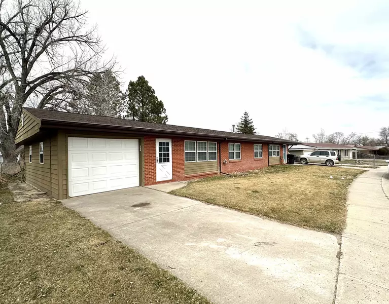 708 F Street, Edgemont, SD 57735