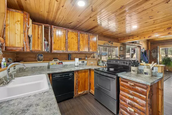 Hot Springs, SD 57747,26670 Buffalo Butte Drive