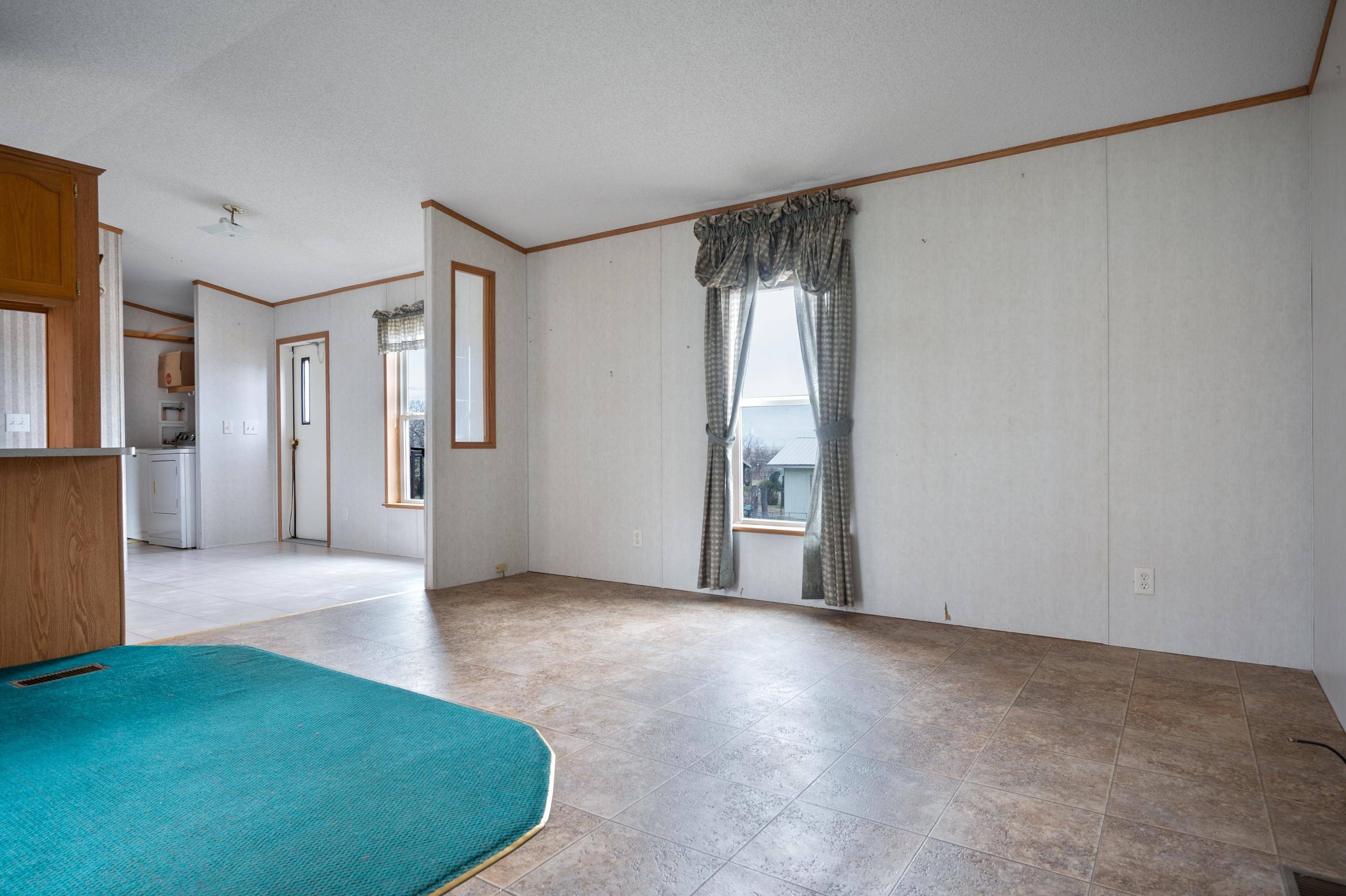 Newcastle, WY 82701,3282 S Sage Street