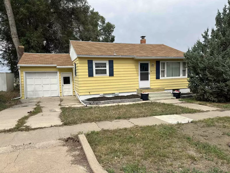 808 E Street, Edgemont, SD 57735