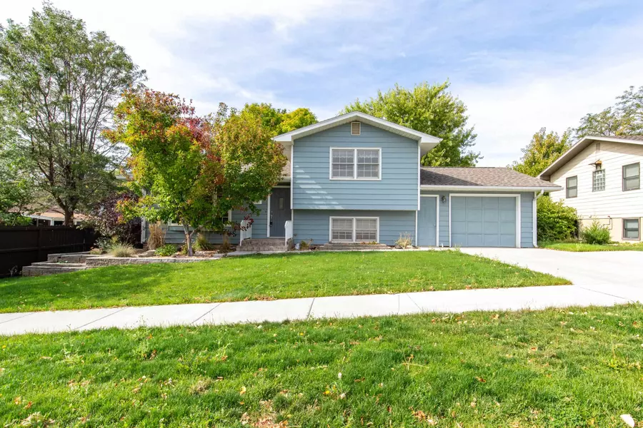 3707 Parkview Drive, Rapid City, SD 57701-7626
